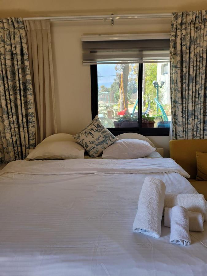 Nuriel Fruit & Guest House Sheʼar Yashuv Exterior foto