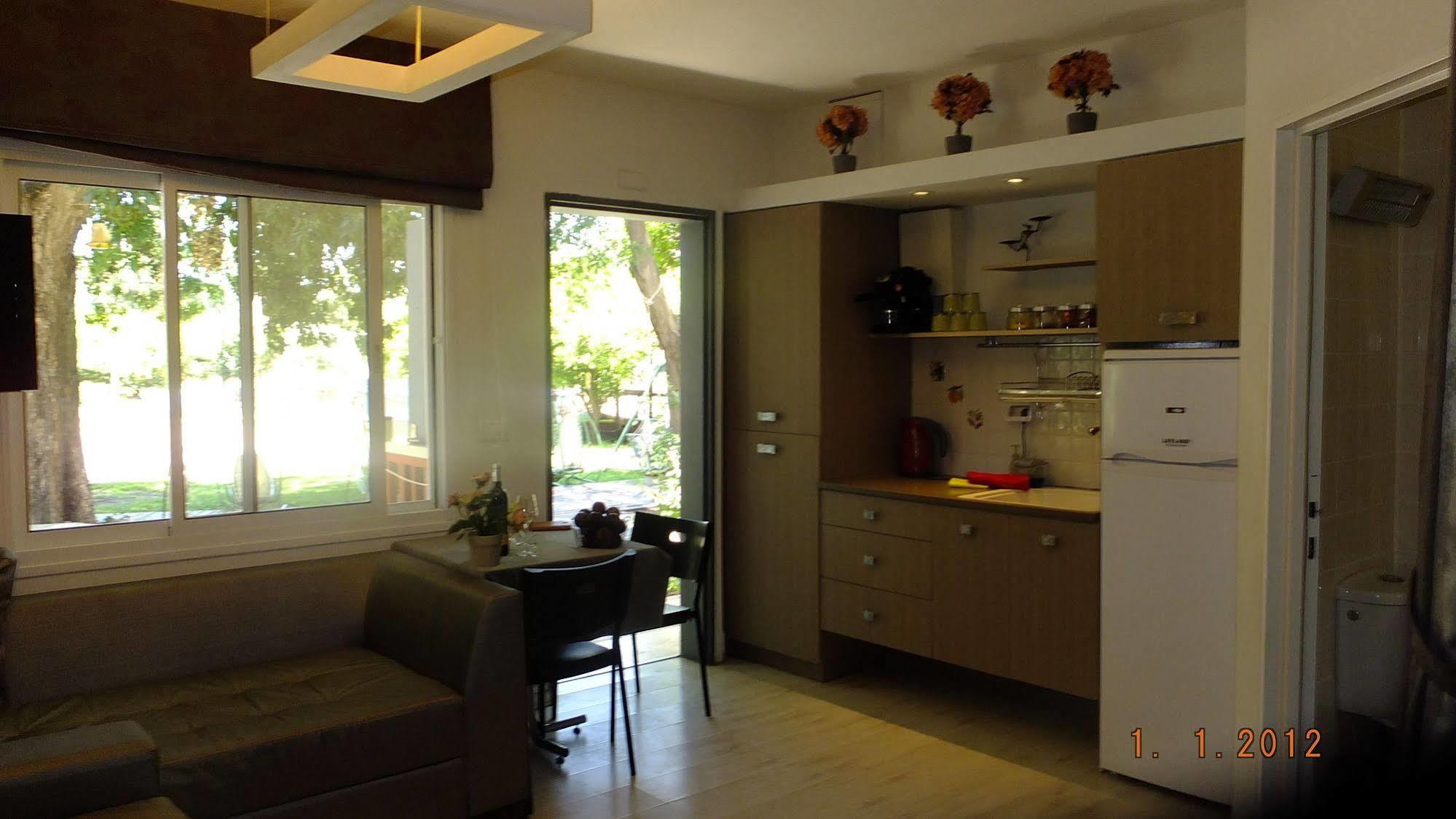 Nuriel Fruit & Guest House Sheʼar Yashuv Exterior foto